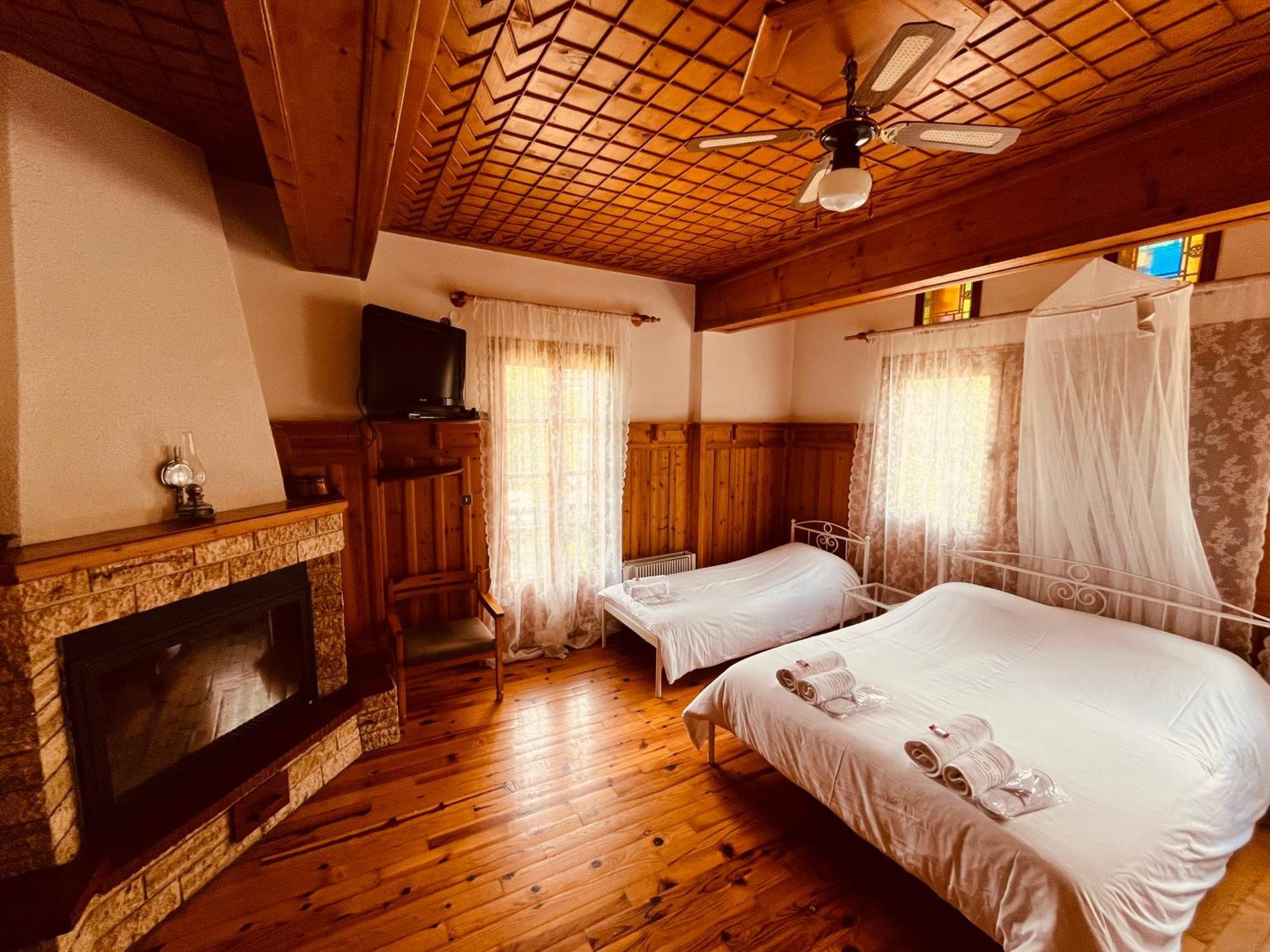 9Mouses Chasiotis Guest House Ampelakia Luaran gambar